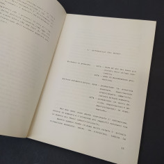 Libro L'auto estera in Italia, 1974, UNRAE. Rilegatura in parte scollata 2