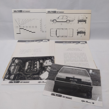 Cartella stampa Alfa Romeo mod. Alfa 90 - 2.0, 1985 con documenti, foto e schemi