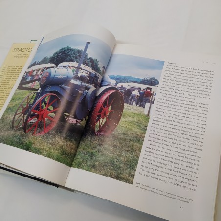 Libro Tractors, John Carroll and Garry Stuart, PRC, 2000 in inglese. Buono
