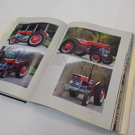 Libro Tractors, John Carroll and Garry Stuart, PRC, 2000 in inglese. Buono