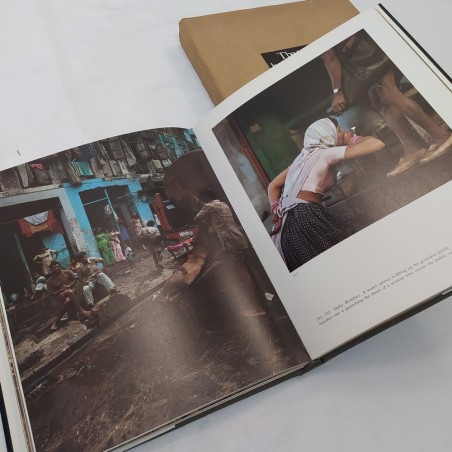 Libro Iveco - The tropics before the engine, 1981, lingua inglese. Buono