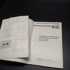 Manuale d'uso e manutenzione Caricatore gommato Massey Fergus MF44C； MF55C 2