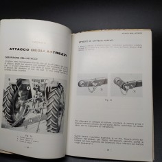 Manuale d'uso e manutenzione trattore Massey-Ferguson 165, 1965. Pieghe 2