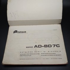 Catalogo ricambi trattori Fiat Allis AD-BD 7 C, 1974. Spellature e pieghe 2