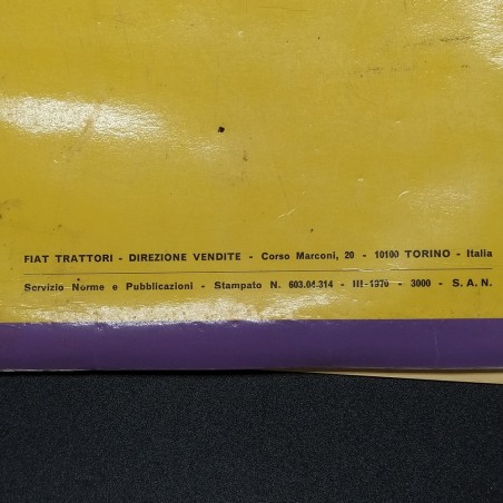 Manuale uso e manutenzione trattori Fiat ADBD10, 1970. Graffi e polvere