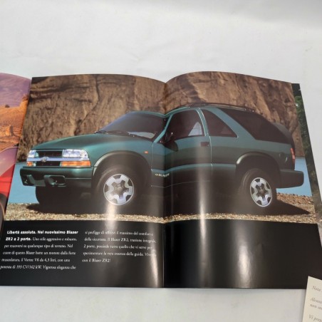 Brochure Chevrolet Blazer con tavola colori last minute