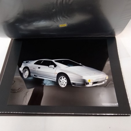 Lotto di 14 foto vetture Lotus 40x30,5 cm con alcune copie. Album non integro
