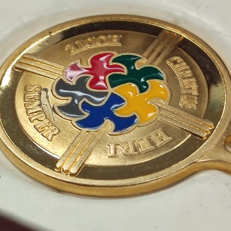 Medaglia in oro 750 e smalti Giubileo 2000 con al retro Padre Pio