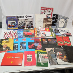 Accumulo di 40 tra riviste e cataloghi tema automobili anni 90 2