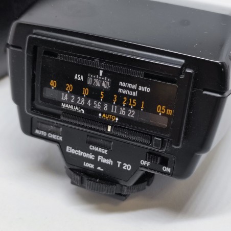 Flash fotografico Olimpus modello T20 usato non testato