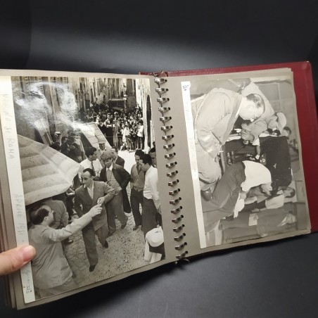 Album con 40 foto originali tema cinema vari set e attori tra cui Totò