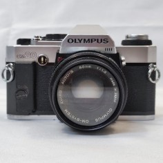 Macchina fotografica Olympus OM 20 con ottica Zuiko 50 mm 1:1,8 da revisionare 2