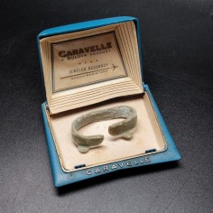 Scatola orologio Caravelle danneggiata 2