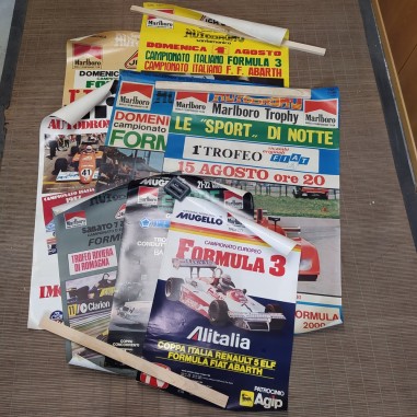 Lotto di 8 manifesti auto anni 80 per manifestazioni sportive