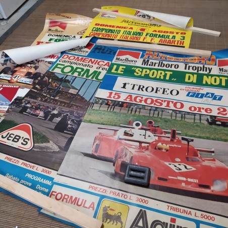 Lotto di 8 manifesti auto anni 80 per manifestazioni sportive