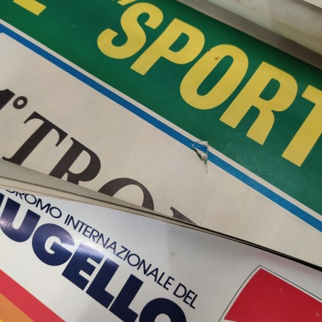 Lotto di 8 manifesti auto anni 80 per manifestazioni sportive