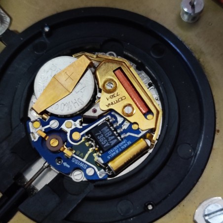Orologio da tavolo Certina al quarzo di forma esagonale in cofanetto. Buono