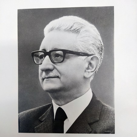 Fotografia di Giovanni Leone su cartoncino con dedica e firma