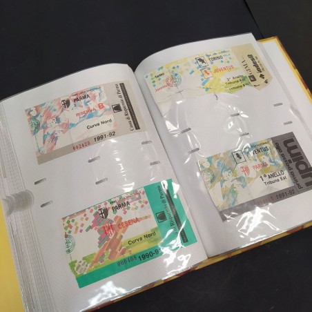 Album con 129 biglietti, partite e concerti di Vasco, Ligabue, alcuni autografi
