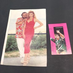Lotto di due autografi di Milly Carlucci e la giocatrice Consuelo Mangifesta
