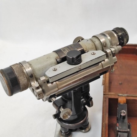 Livella Zeiss Jena precedente alla 2° Guerra Mondiale condizioni discrete