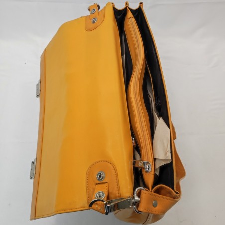 Borsa in ecopelle Samsonite colore giallo uovo usata
