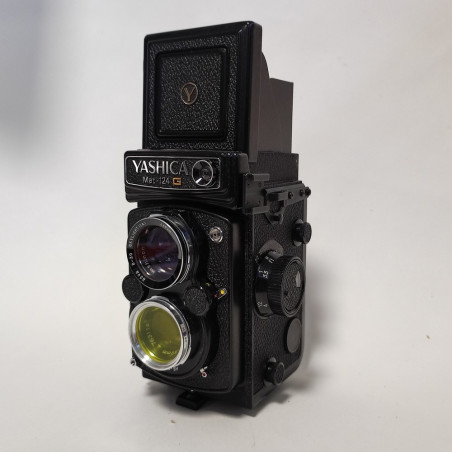 Macchina fotografica Yashica Mat-124 G con custodia e manuali