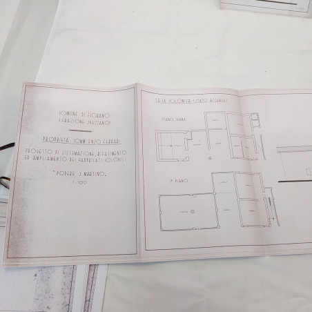 Lotto di 11 stampe eliografiche progetti ristrutturazione Ferrari