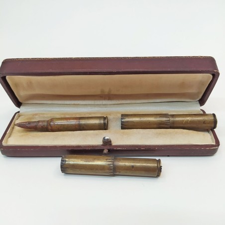 Penna stilografica ricavata da proiettile e bossoli da guerra del 1917