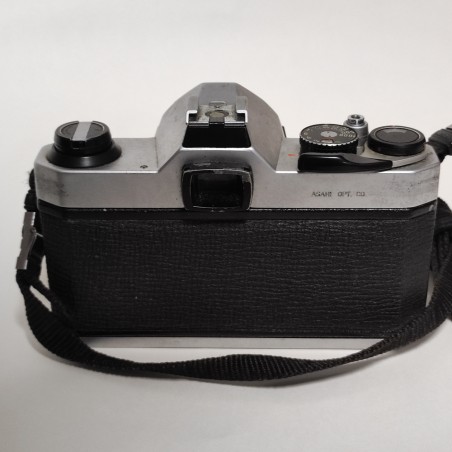 Macchina fotografica Pentax K1000 con obiettivo Ricoh 28 mm 1:2,8