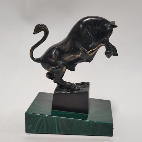 Toro in bronzo su basamento in malachite h. 14 cm