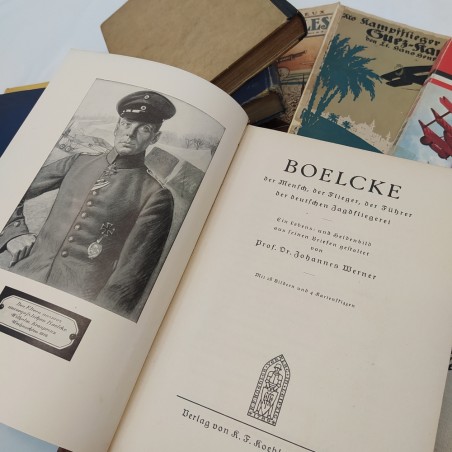 Lotto di 11 libri aviazione WWI principalmente tedesca