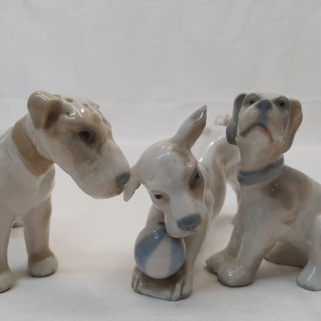Lotto di 4 cani in ceramica porcellana Spagnola Martinu