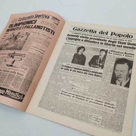 Fascicolo rilegato con riproduzione di prime pagine24 giornali anni 60
