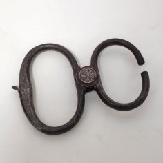 Antiche manette inglesi chiusura a scatto