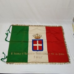 Bandiera da parata tricolore Regno d'Italia Scuola professionale Forlì 2