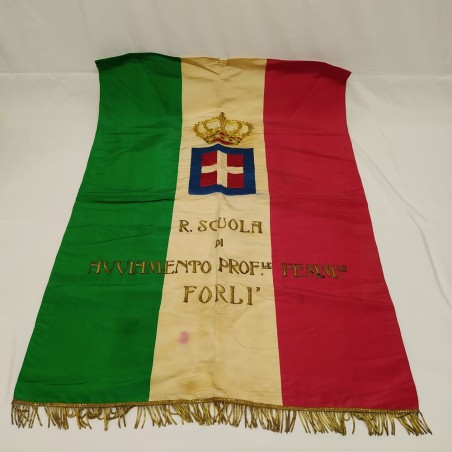 Stendardo da parata tricolore Regno d'Italia Scuola professionale Forlì