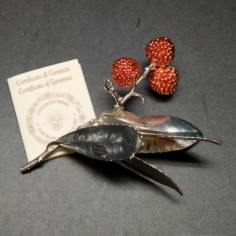 Ramoscello rivestito in argento 925 con bacche rosse