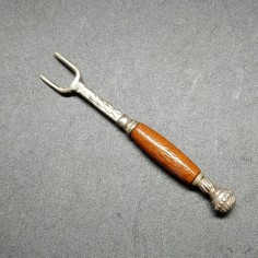 Forchettina per limone in argento e legno di pero 2