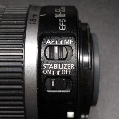 Obiettivo zoom Canon EF-S Lens 18-55 mm 1:3.5-5.6 IS 58 mm usato