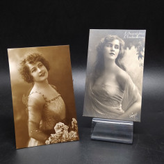 Due cartoline con ritratti femminili primo 900