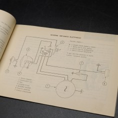 Opuscolo Uso manutenzione Lambretta 125e senza data di pubblicazione 2