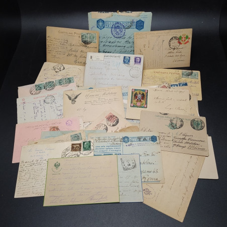 Lotto di 40 tra cartoline posteli e lettere militari primo WWI e WWII