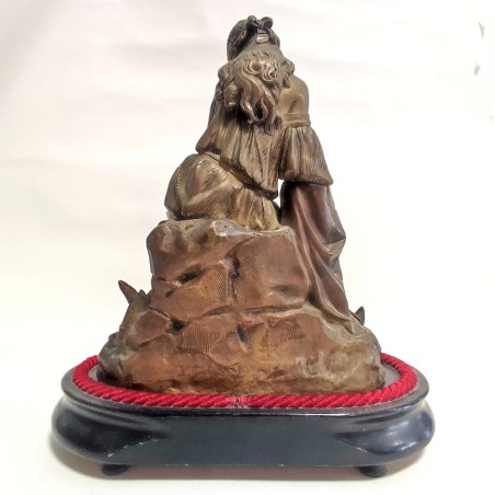 Statua francese in ottone dorato metà 800 fanciulla con colomba al seno