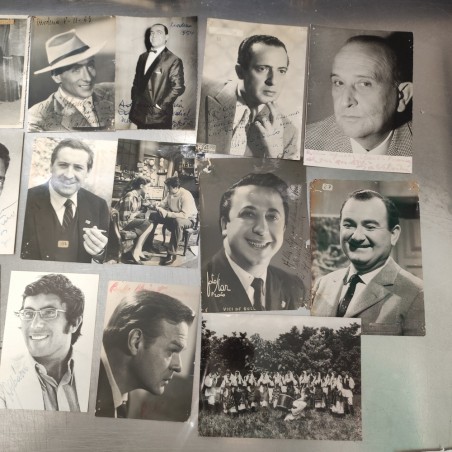 Lotto di 43 tra foto e cartoline cantanti autografate varie anni 50/60