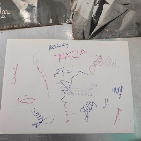 Lotto di 43 tra foto e cartoline cantanti autografate varie anni 50/60