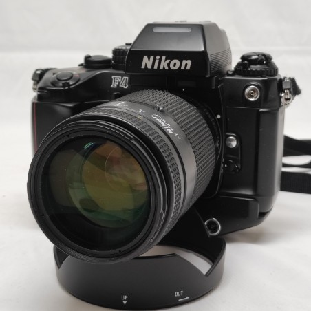 Macchina fotografica Nikon F4-S con ottica 35-135 + Sigma 18-35 flash e borsa