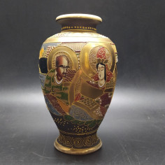 Vaso in ceramica provenienza Giappone Satsuma h. 22 cm integro 2