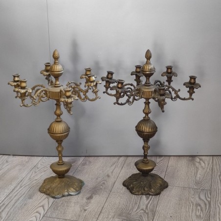 Coppia candelabri in bronzo a 6 braccia di cui uno dipinto in oro