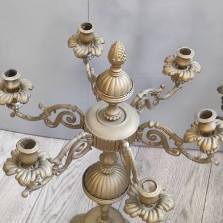 Coppia candelabri in bronzo a 6 braccia di cui uno dipinto in oro
